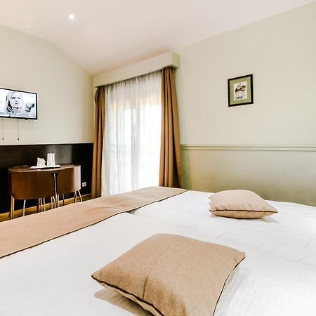 Hotel Marina Pucioasa Extérieur photo