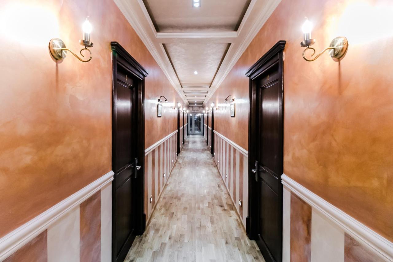 Hotel Marina Pucioasa Extérieur photo